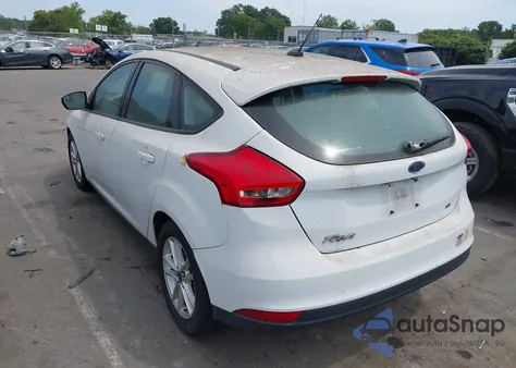 2015 Ford Focus Se z USA, uszkodzony, nr VIN 1FADP3K21FL315660